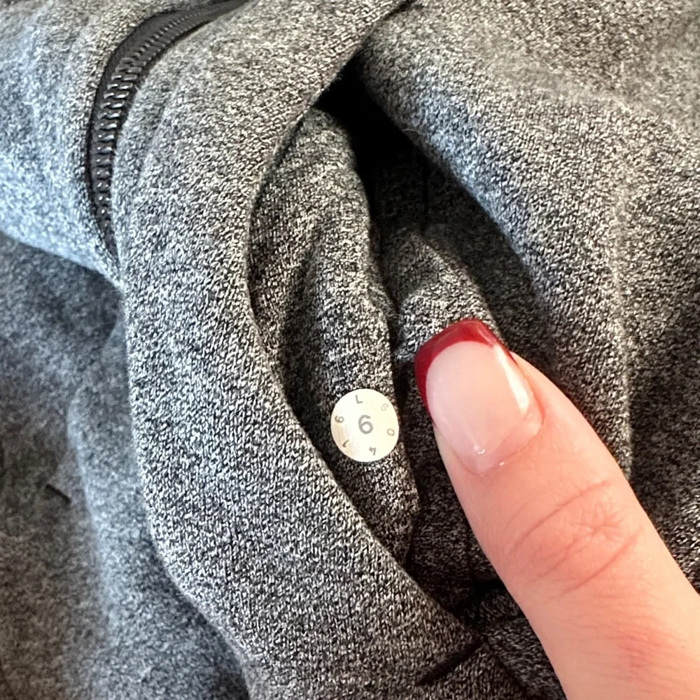 Lululemon scuba zip up - Picture 3 of 3